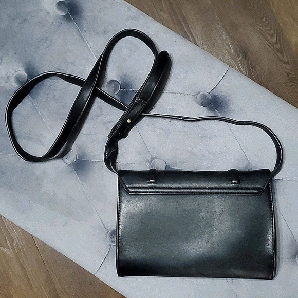 Forever 21 Faux Leather Crossbody Bag - Picture 2 of 4
